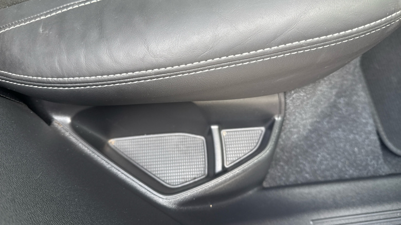 Volvo Xc40 1.5 T5 Recharge PHEV R DESIGN Pro 5dr Auto Estate